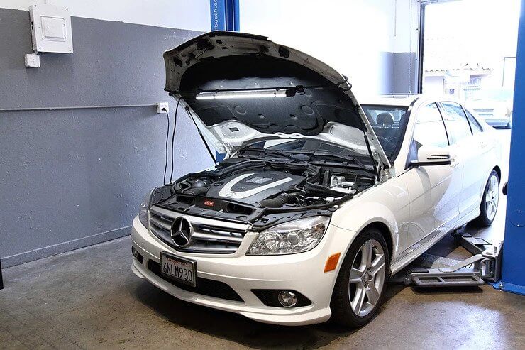 2010 Mercedes-Benz C300 Air Conditioning System Leak Repair & Recharge
